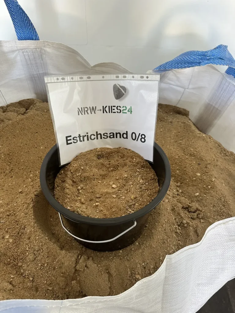 Lagerplatz und Materialien der NRW-Kies24 GmbH – Bild 2