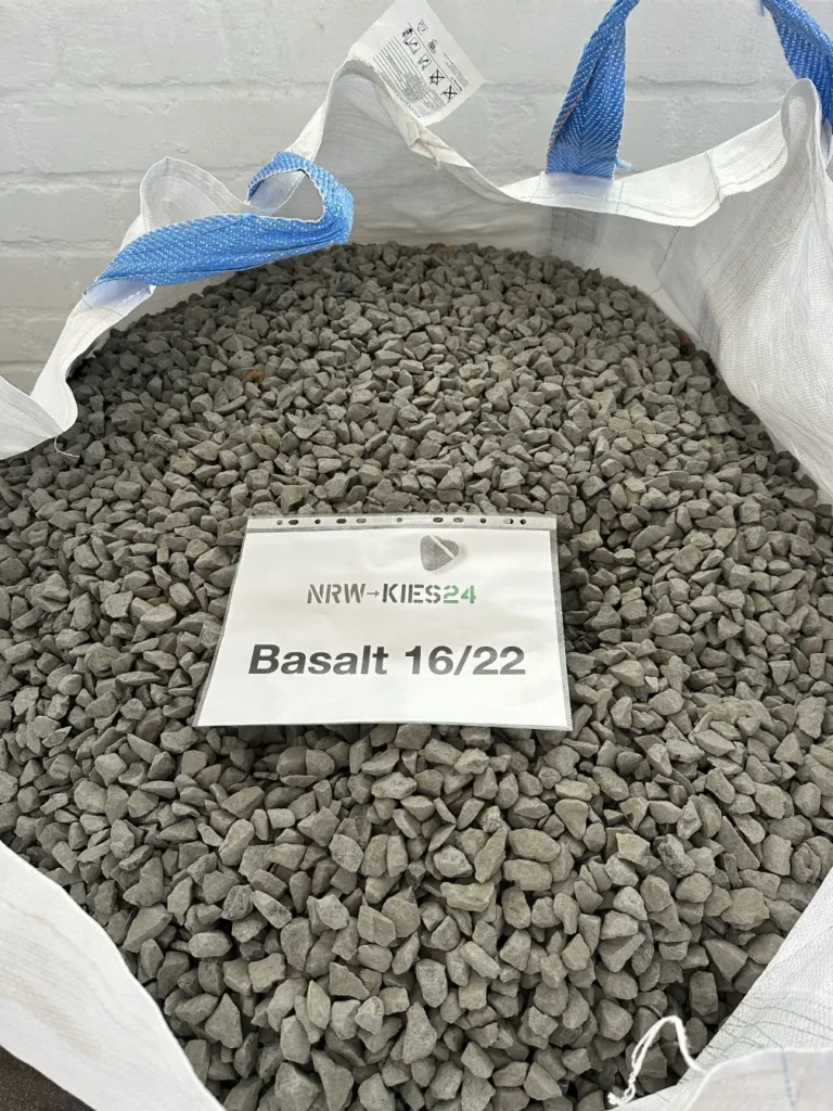 Lagerplatz und Materialien der NRW-Kies24 GmbH – Bild 4