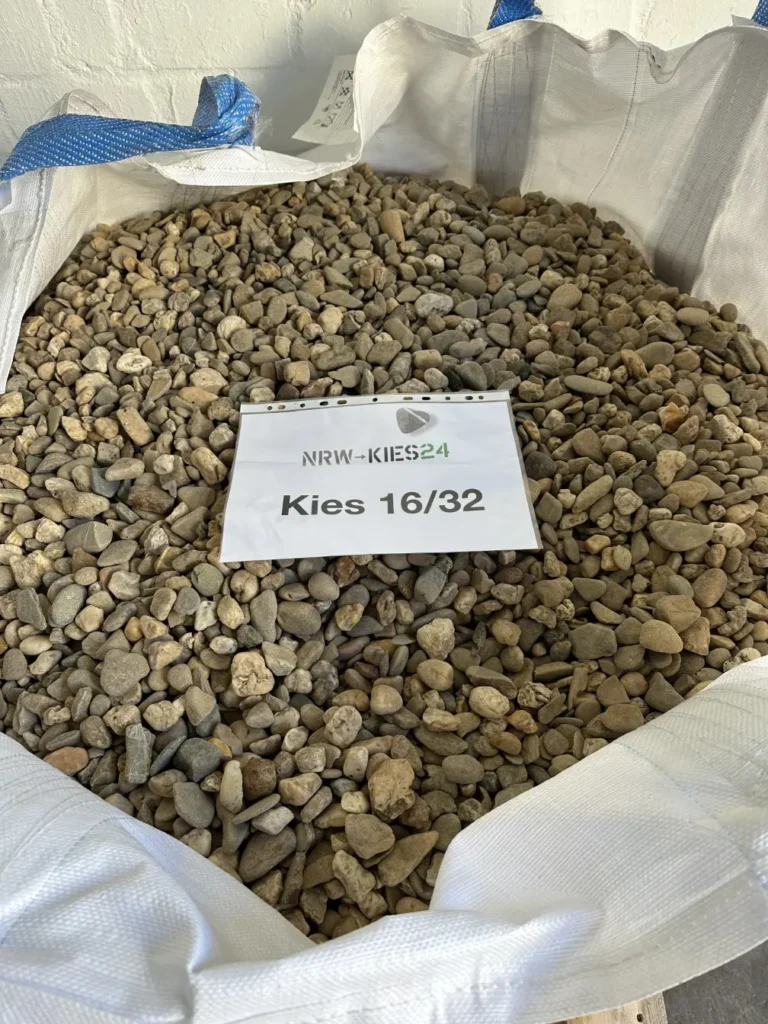 Lagerplatz und Materialien der NRW-Kies24 GmbH – Bild 5